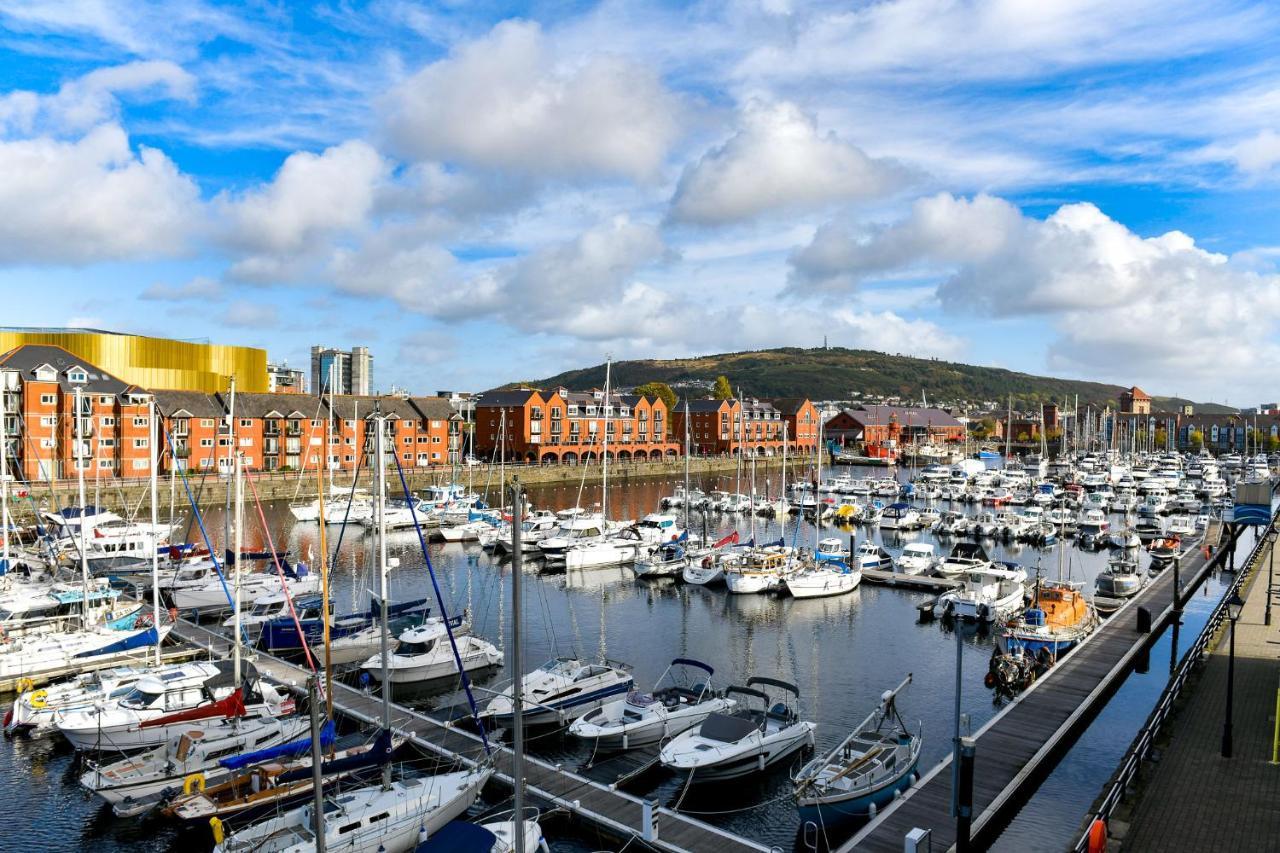 Just Stay Wales - Meridian Wharf, Marina View - 2 Bed Apartment Swansea Exterior foto